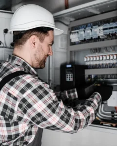 subcontractor-in-mississippi-working-on-a-government-project