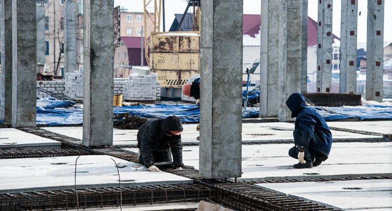 Featured image for “How a Construction Payroll Service Keeps You Compliant With Labor Laws”